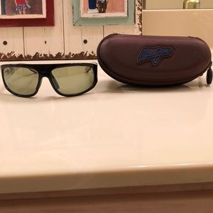 Maui Jim  Guy Harvey sunglasses with case
